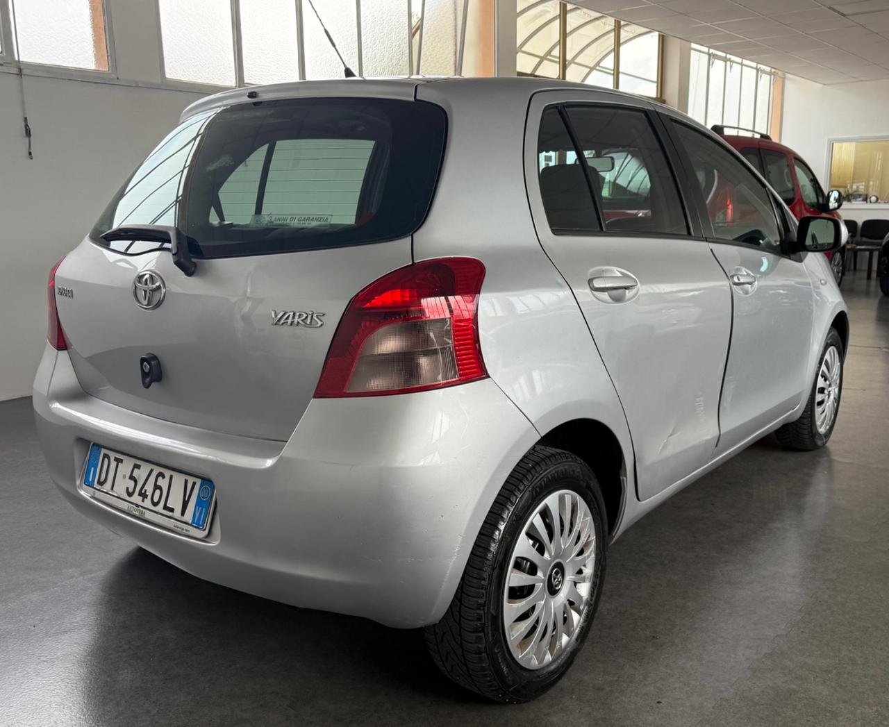 Toyota Yaris 1.0 5 porte Sol ok neopatentati