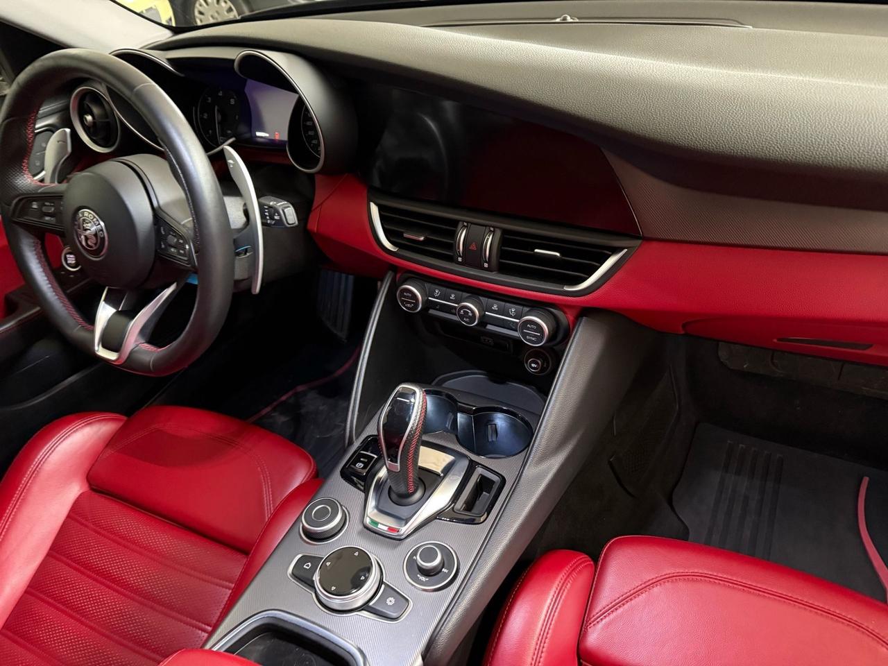Alfa Romeo Giulia 2.2 Turbodiesel 210 CV AT8 AWD Q4 Veloce