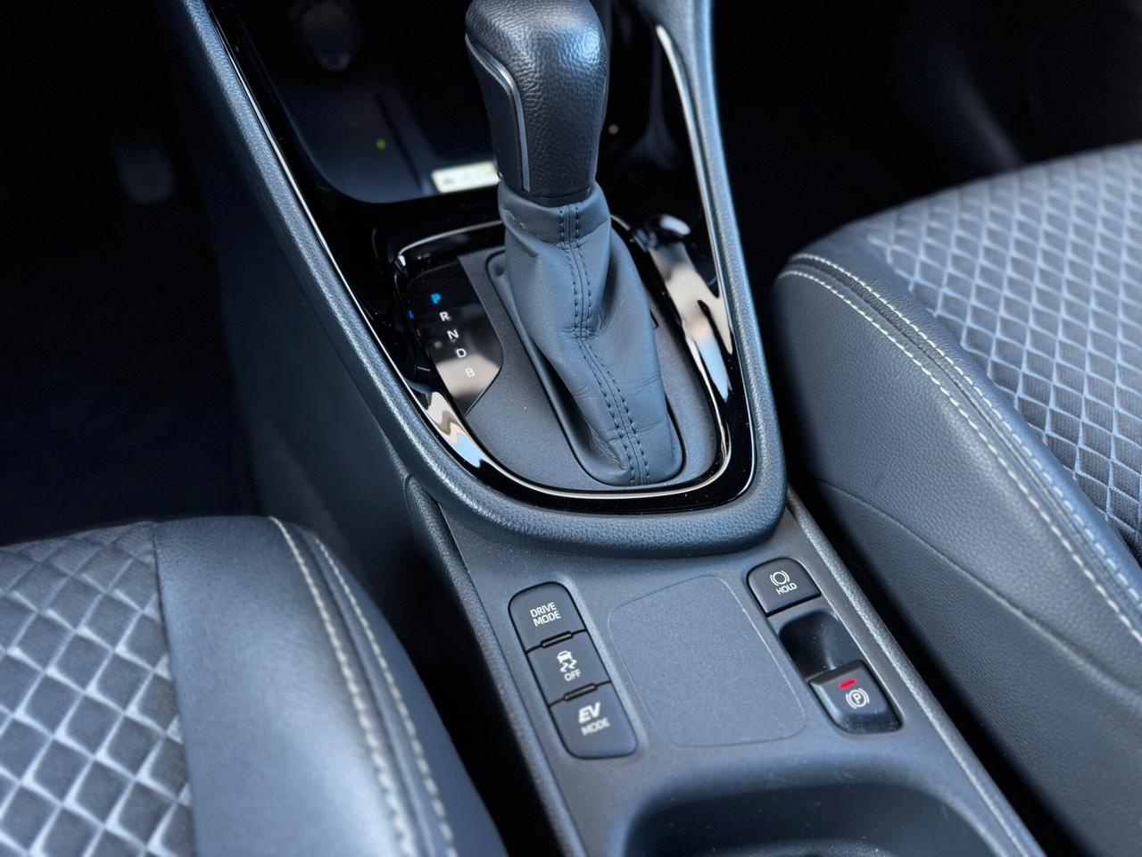 Toyota Yaris 1.5 130 Hybrid 5 porte Lounge