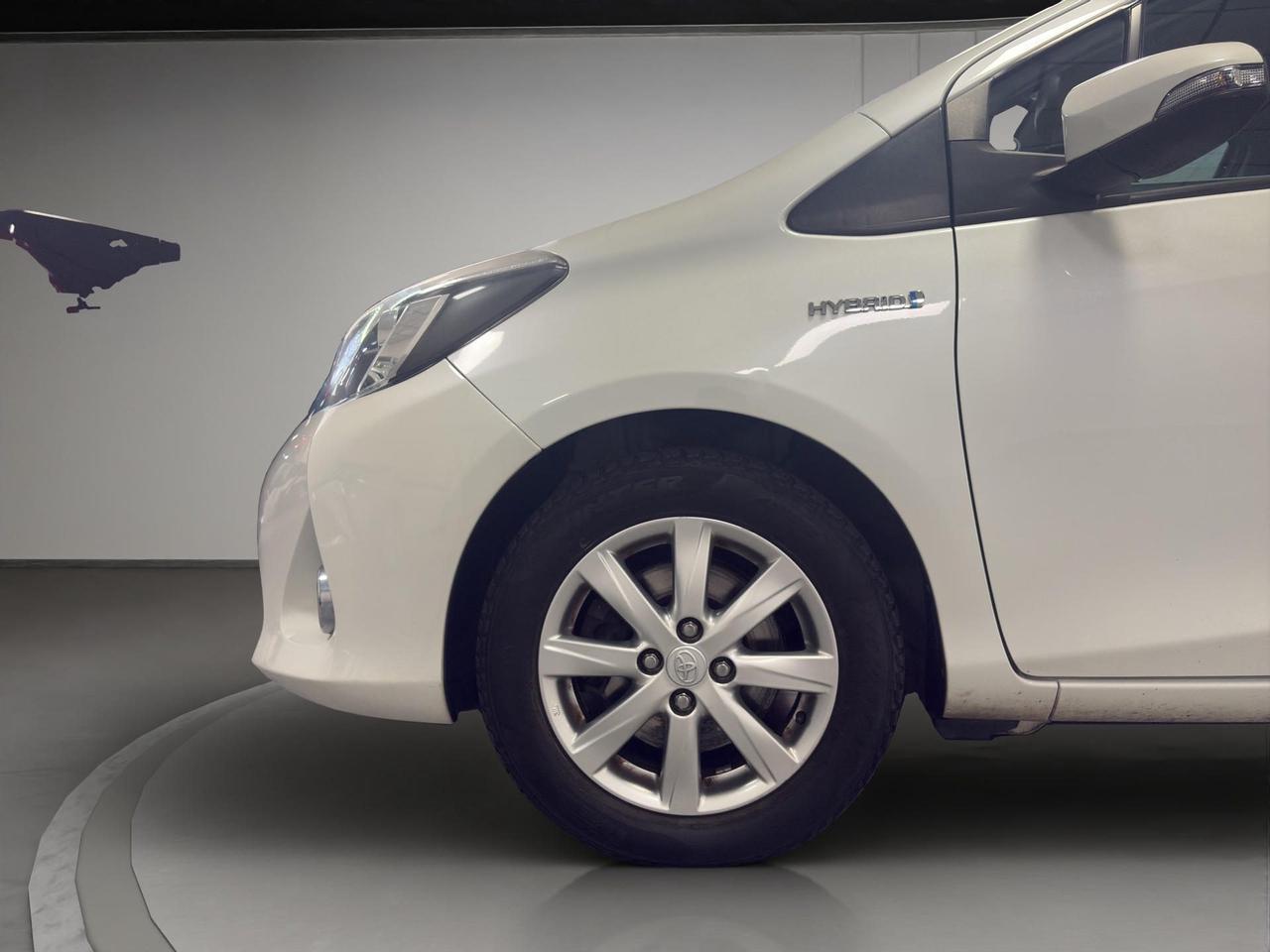 Toyota Yaris 5p 1.5h Lounge+
