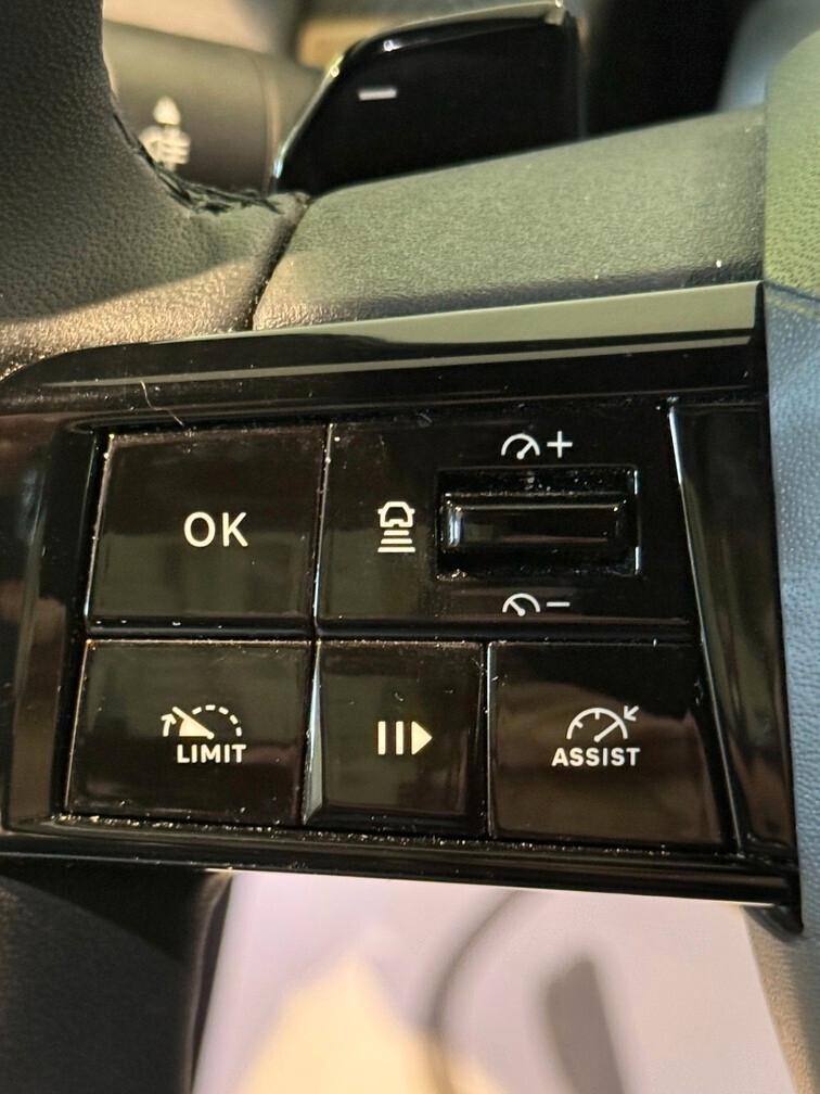 Lancia Ypsilon 1.2 mhev LX 110cv e-dct Led App conn Cam 17" Neopat