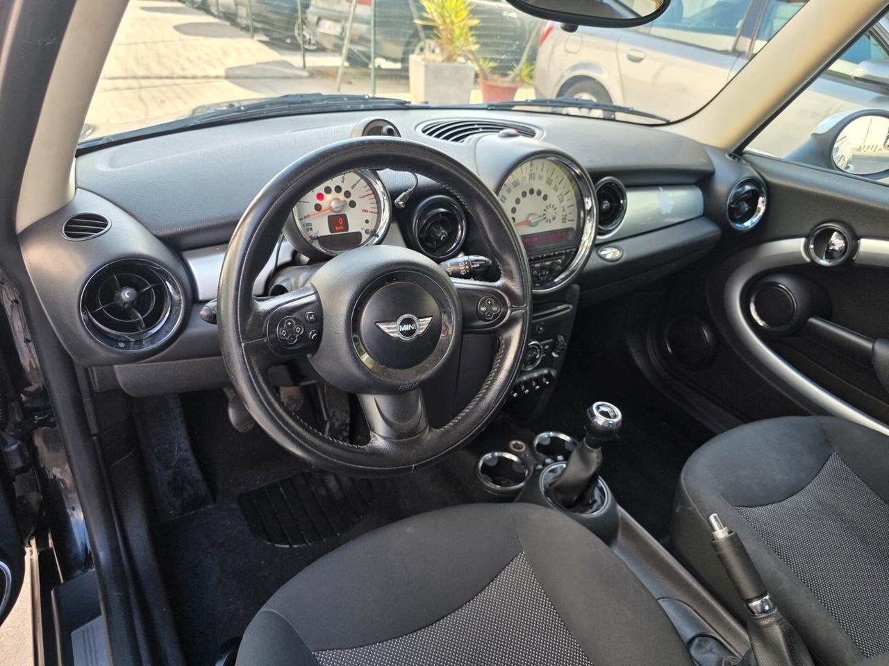 Mini 1.6 16V Cooper SOLO 130 mila km