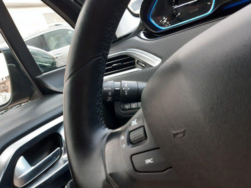 Peugeot 2008 PureTech 82 Allure