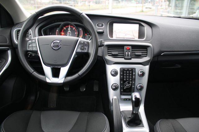 VOLVO V40 D2 R-design