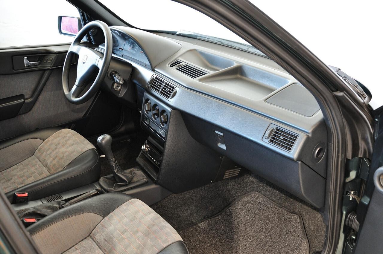 Alfa Romeo 155 1.8i Twin Spark cat