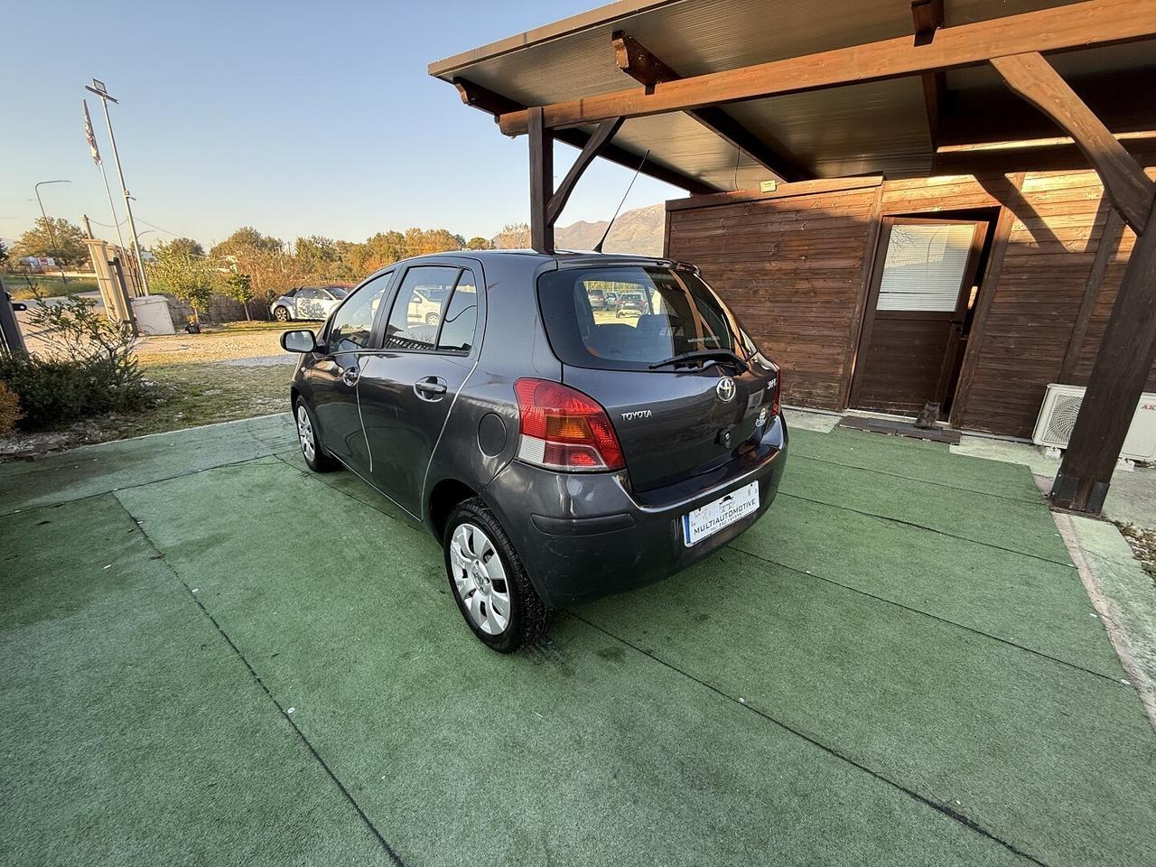 TOYOTA YARIS 2" SERIE