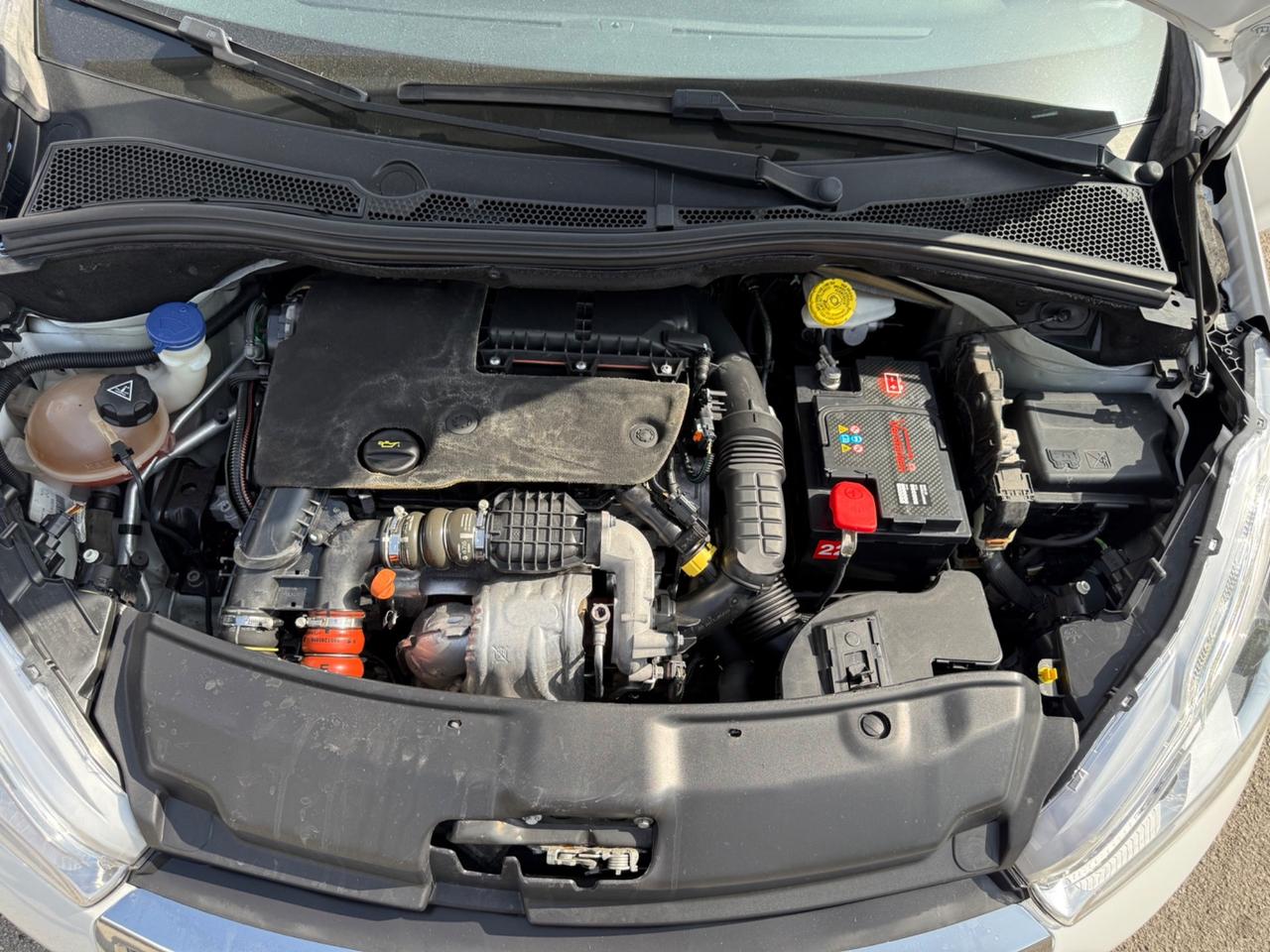 Peugeot 208 BlueHDi 100 5 porte Allure