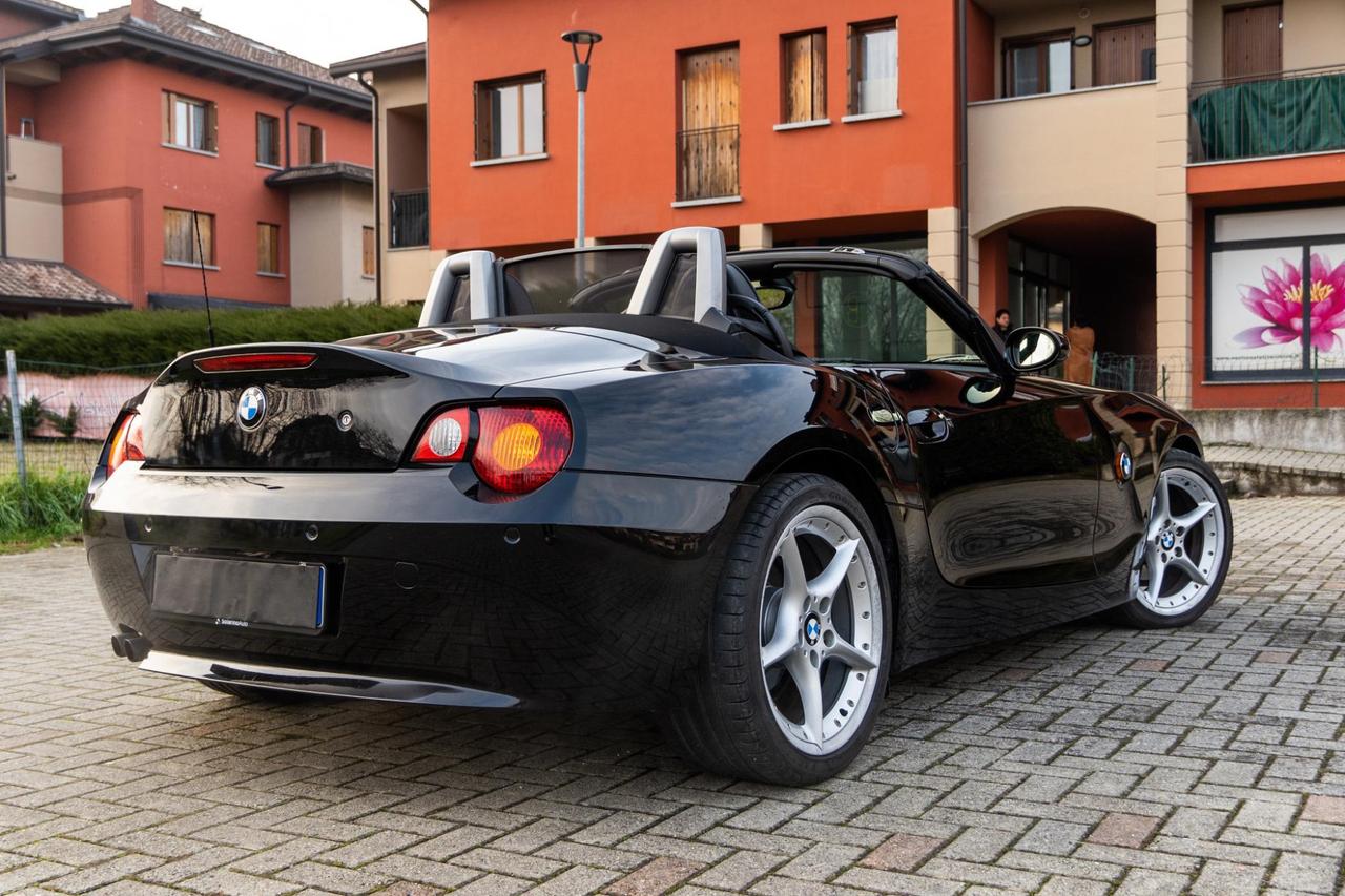BMW Z4 2.2 170CV - CAMBIO AUTOMATICO