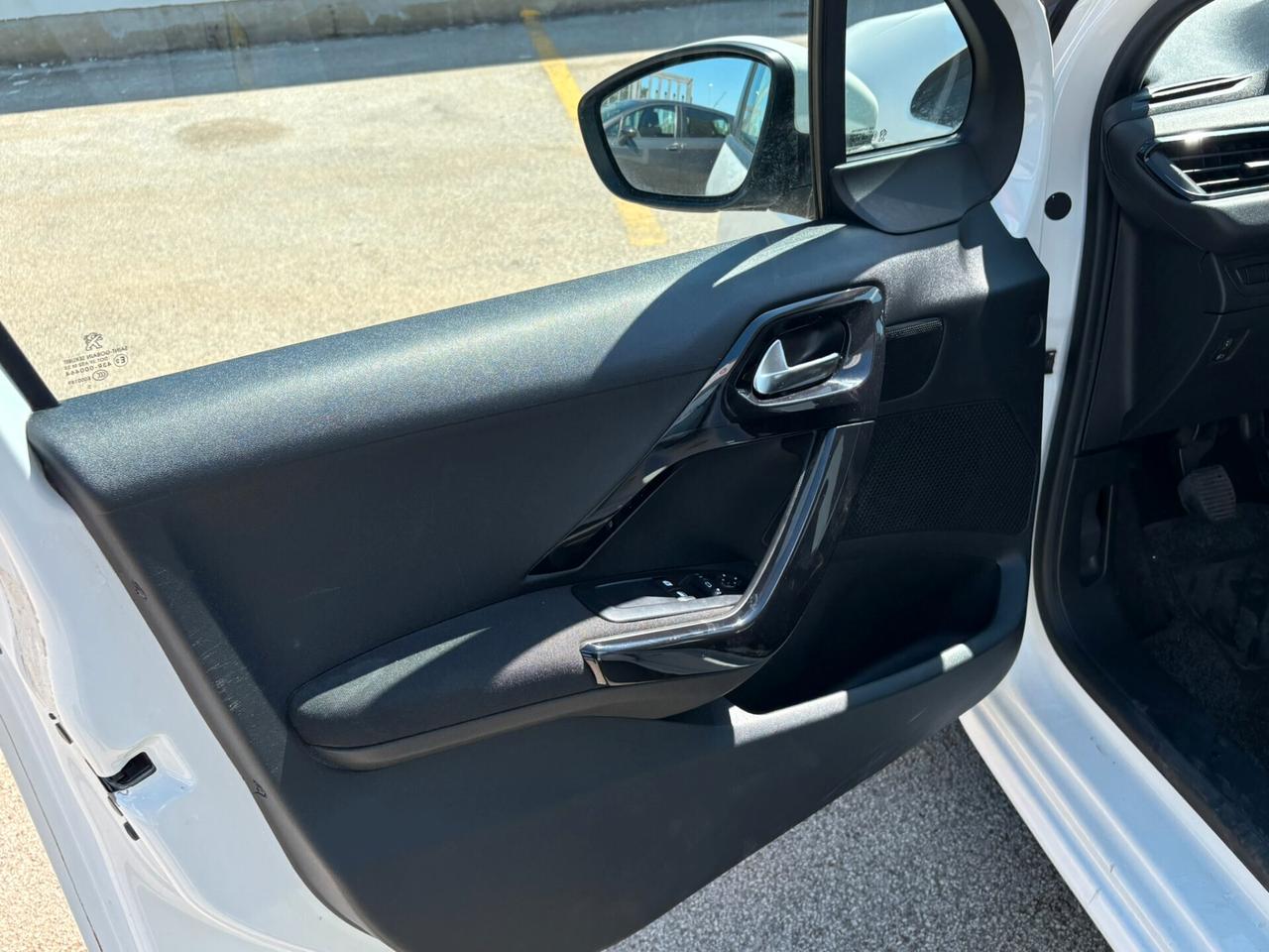 Peugeot 208 1.4 HDi 68 CV 5 porte Active
