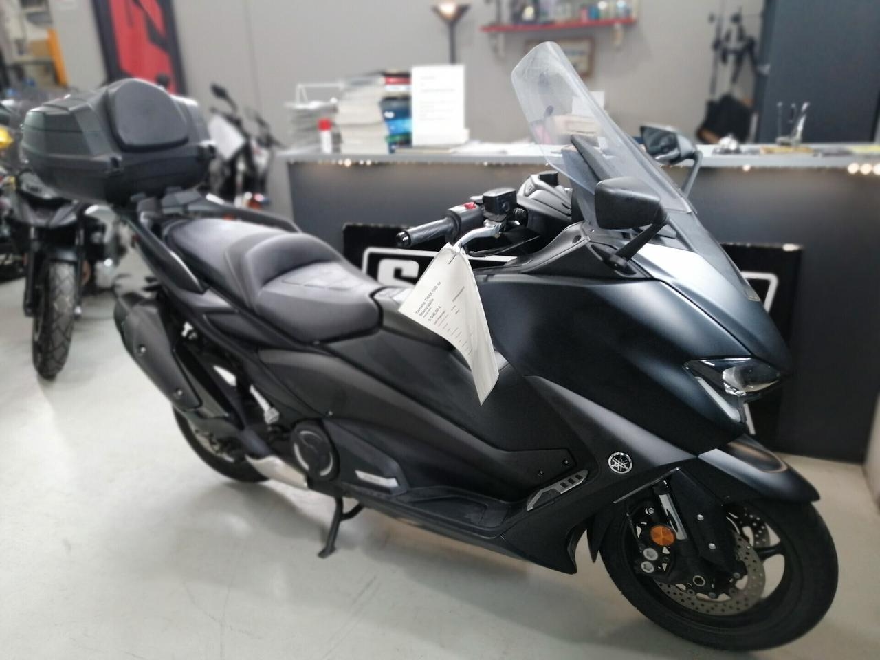 Yamaha TMAX 560