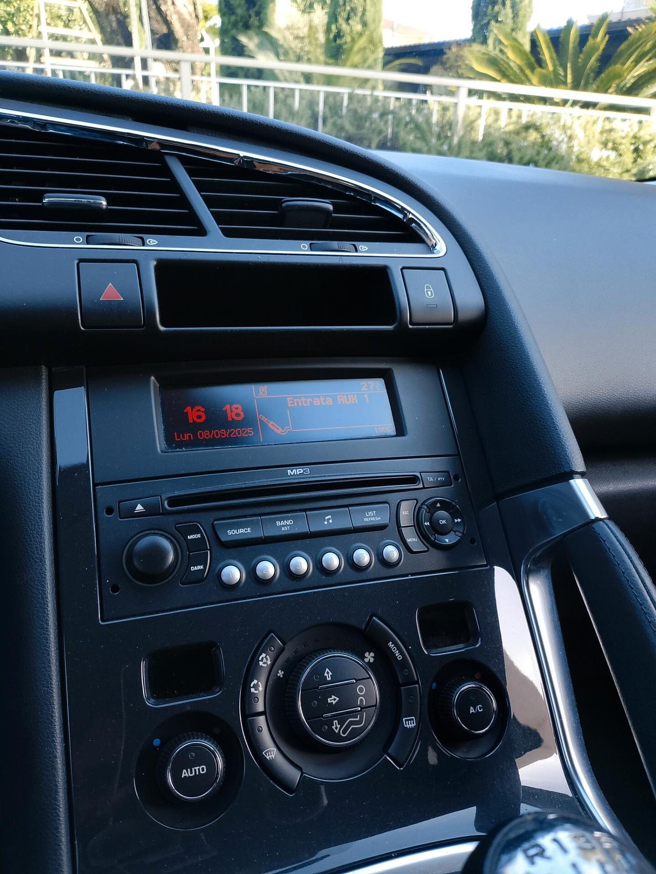 Peugeot 3008 1.6 HDi 110CV Premium