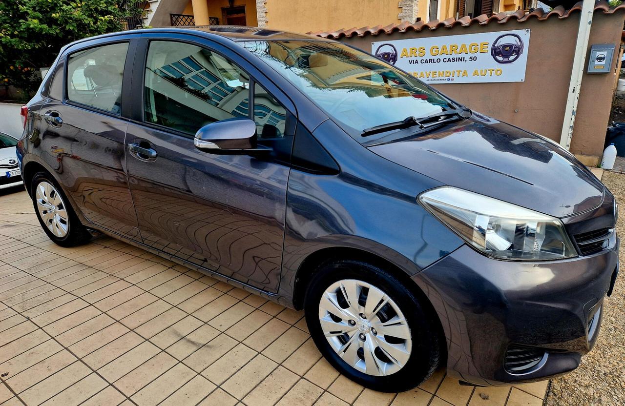 Toyota Yaris 1.0 5 porte Lounge