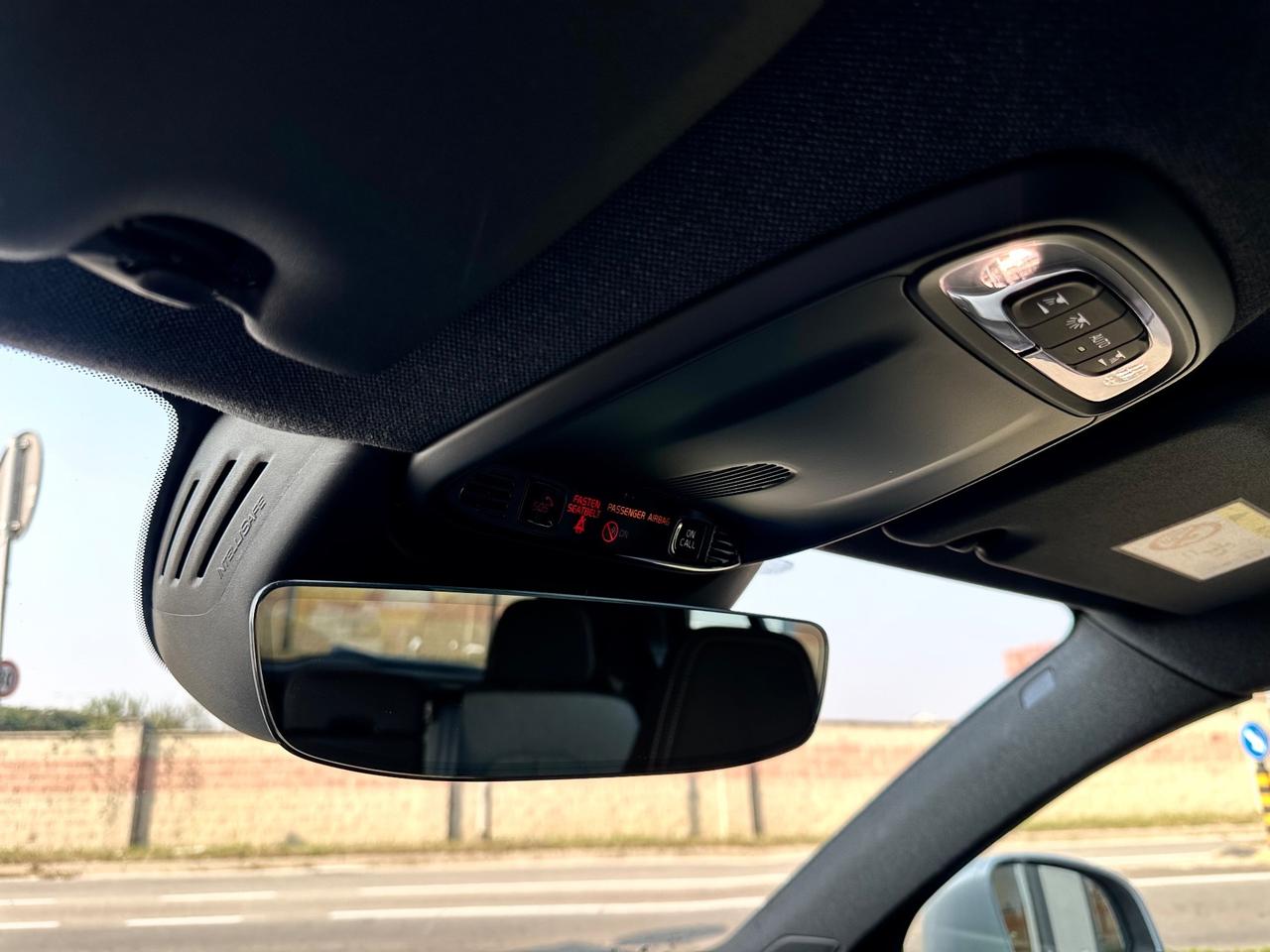 Volvo XC40 T2 Momentum Pro Harman/Kardon