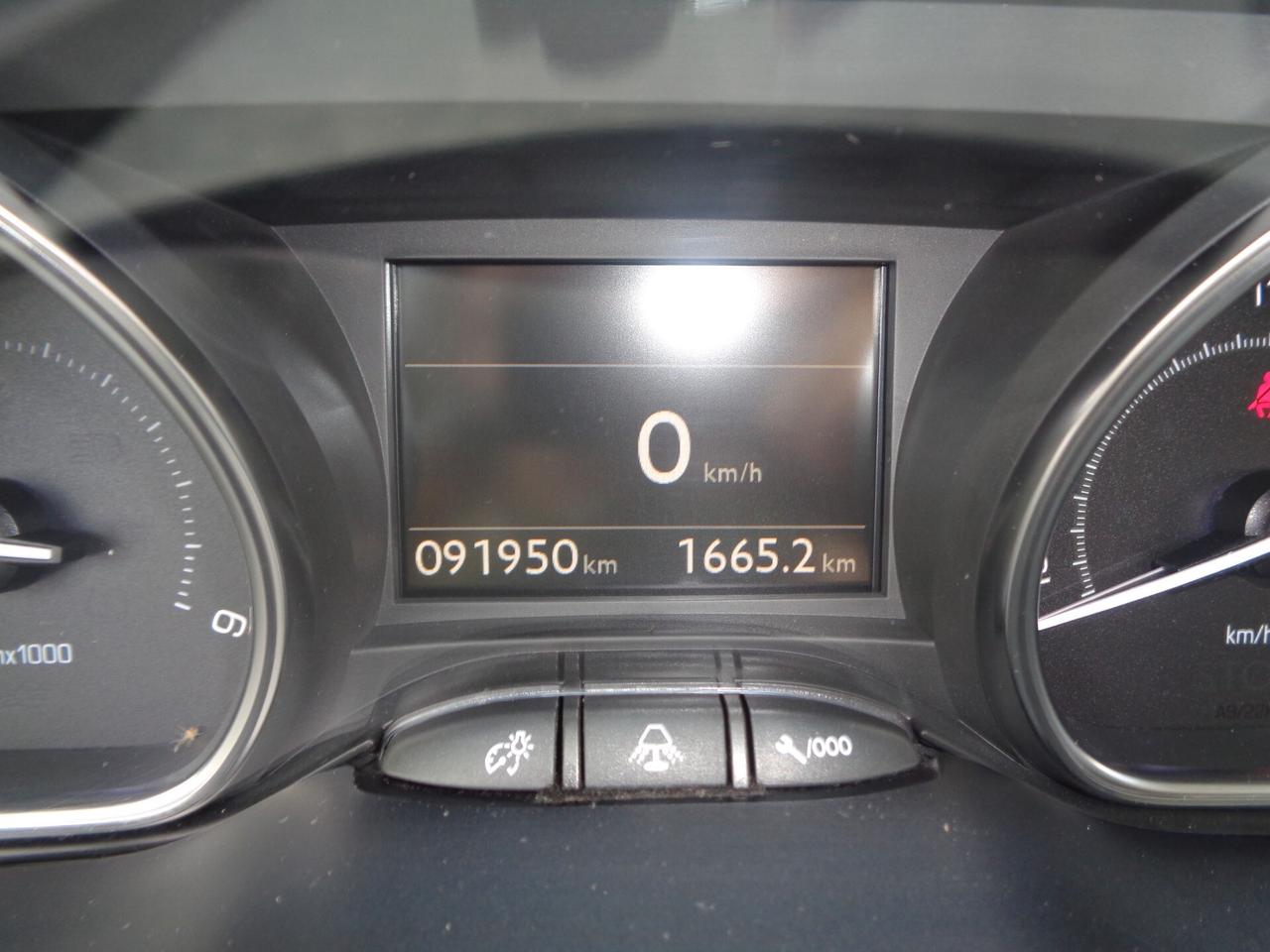 Peugeot 2008 BlueHDi 100 Allure