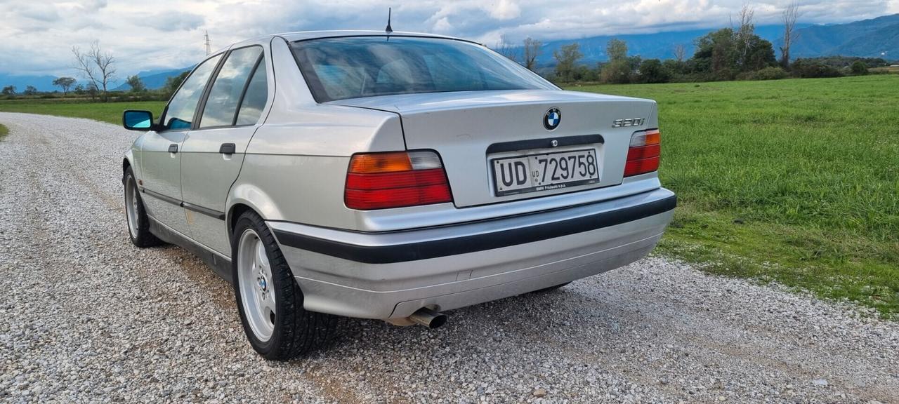 Bmw 320 320i