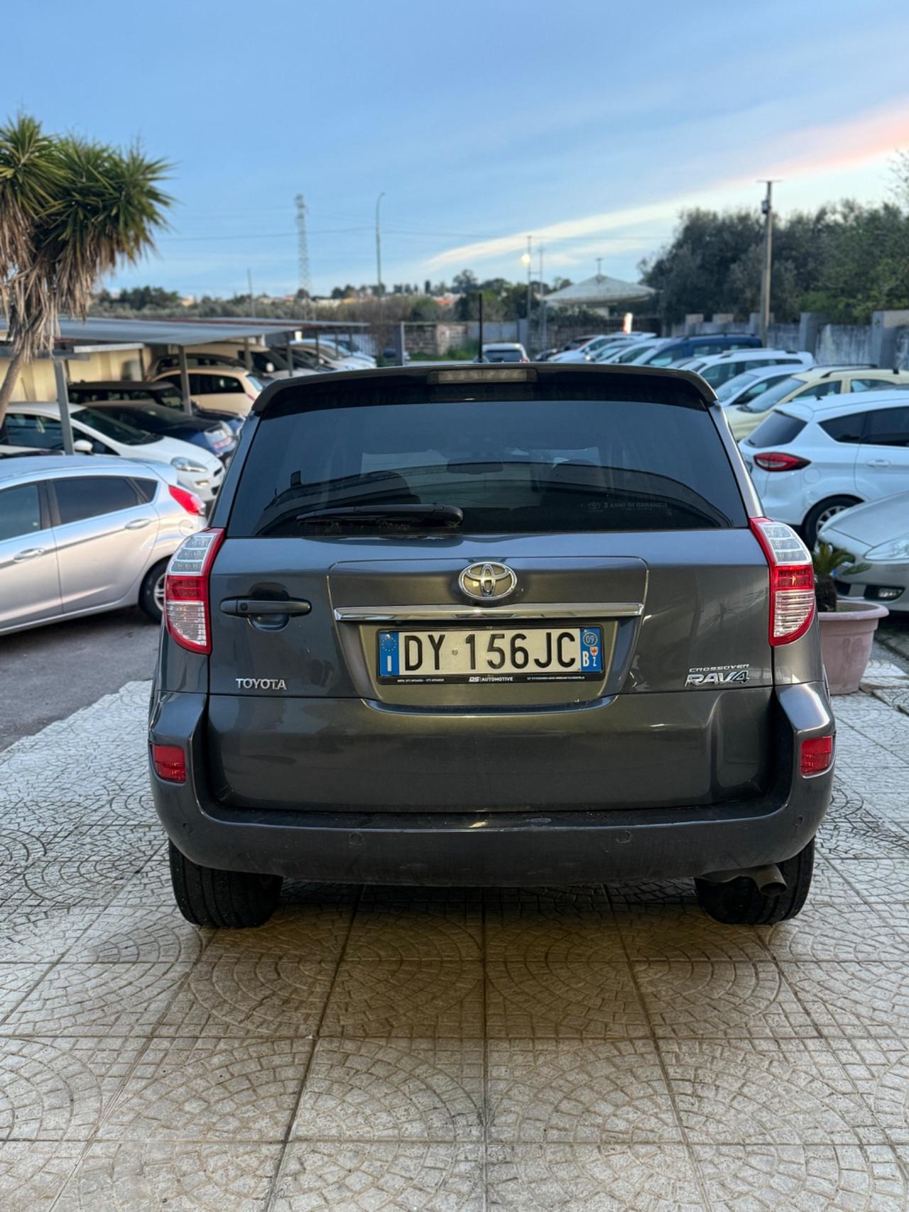 Toyota RAV4 2.2 D-4D 150 CV Luxury