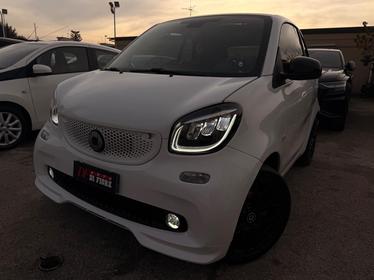 Smart ForTwo 0.9 Turbo 90Cv NAVI FARI FULL LED