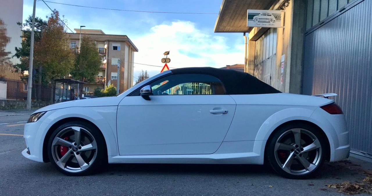 Audi TT TTS Roadster 2.0 TFSI 310 CV quattro
