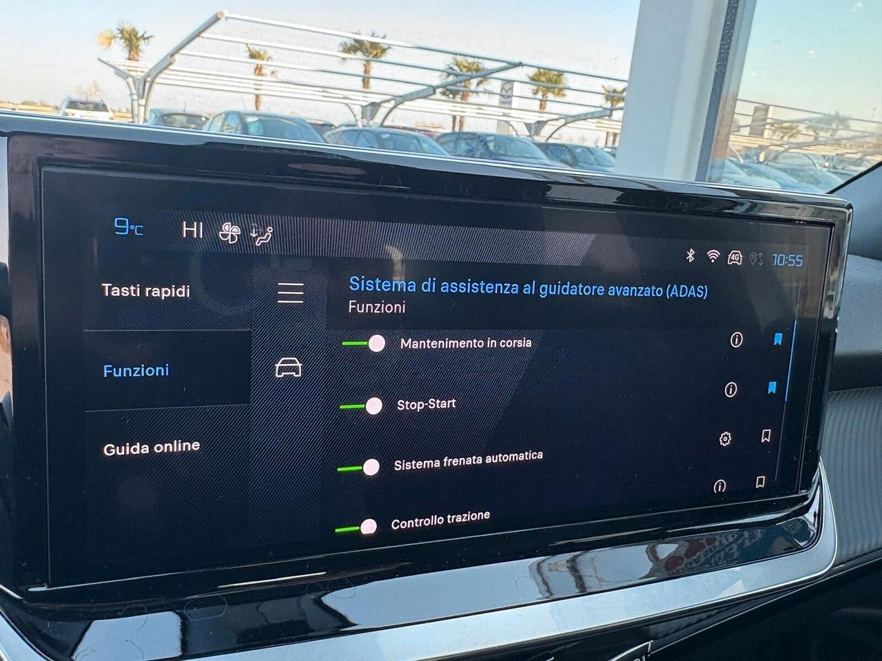 Peugeot 2008 ALLURE PureTech 130 EAT8 SPOTICAR