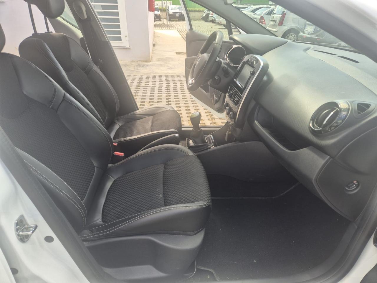 Renault Clio dCi 8V 90 CV 5 porte Moschino Zen