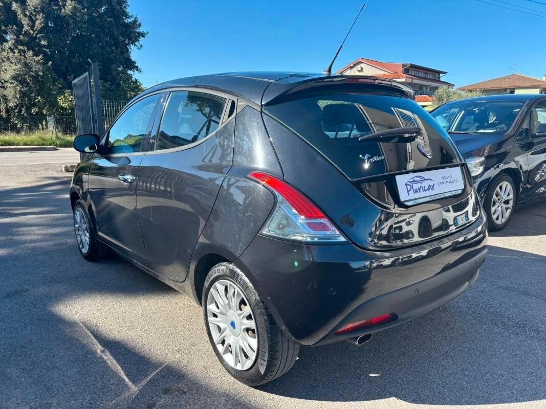 Lancia Ypsilon 1.2 8v Silver c clima 69cv
