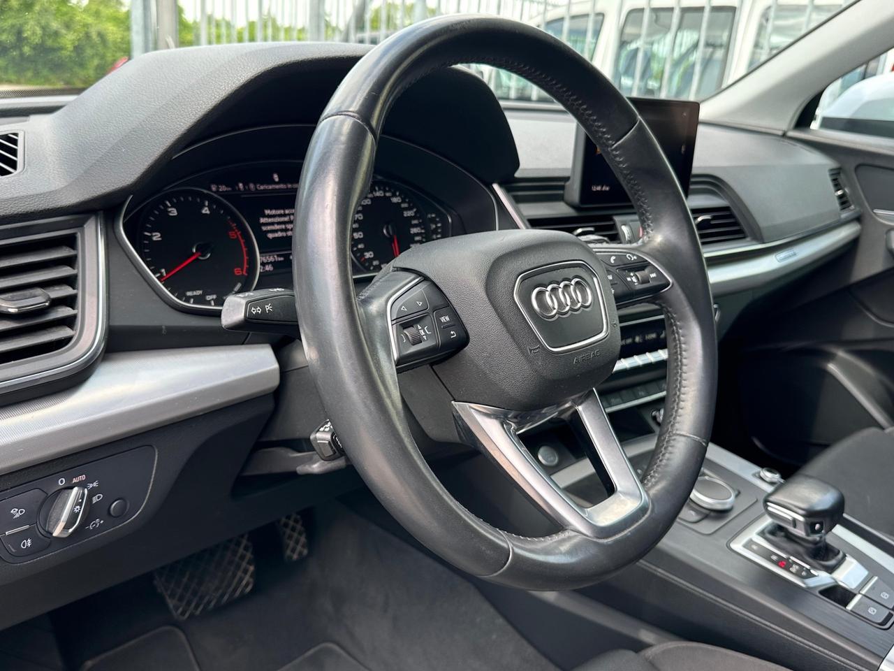 Audi Q5 40 TDI quattro S tronic Business Sport