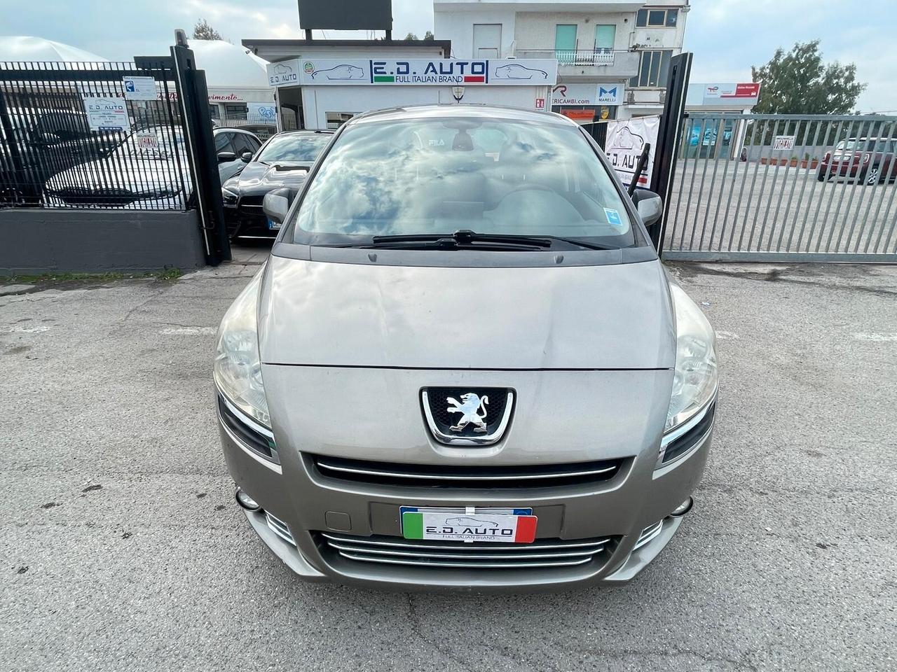 Peugeot 5008 1.6 e-HDi 112CV Stop&Start cambio robotizzato Family