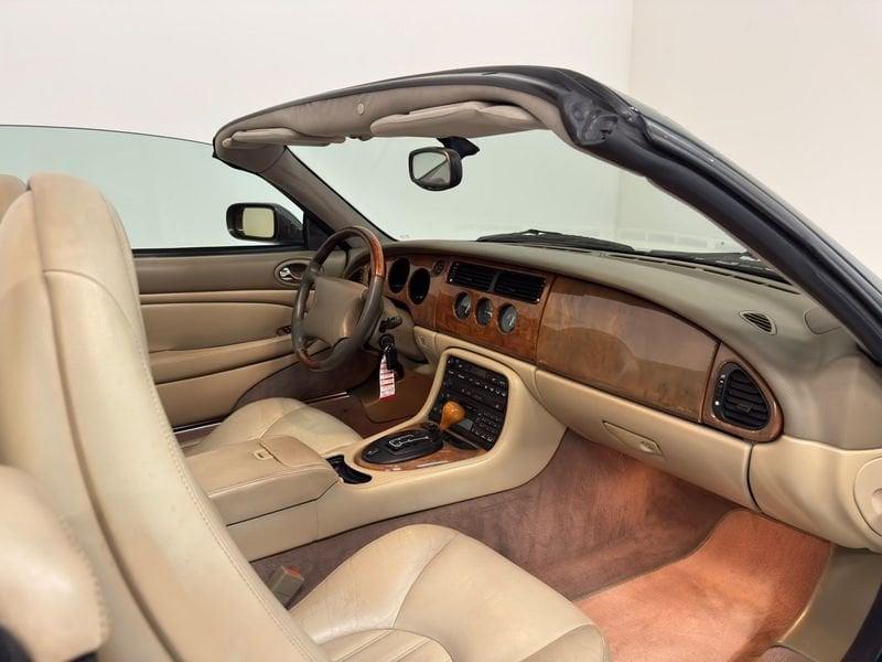 Jaguar XK XK8 ISCRITTA ASI + CERTIFICATO d' AUTENTICITA' JAGUAR