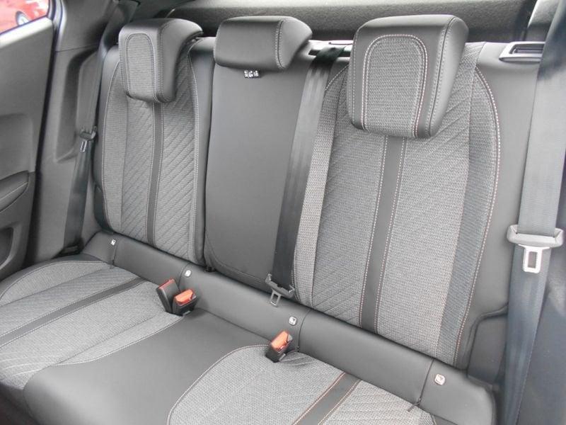 Peugeot 2008 130 Allure Eat8 CBC