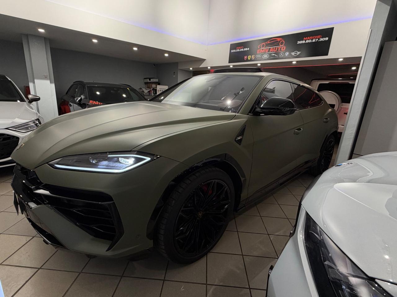 Urus 4.0 SE ive esposti a pronta consegna 820cv