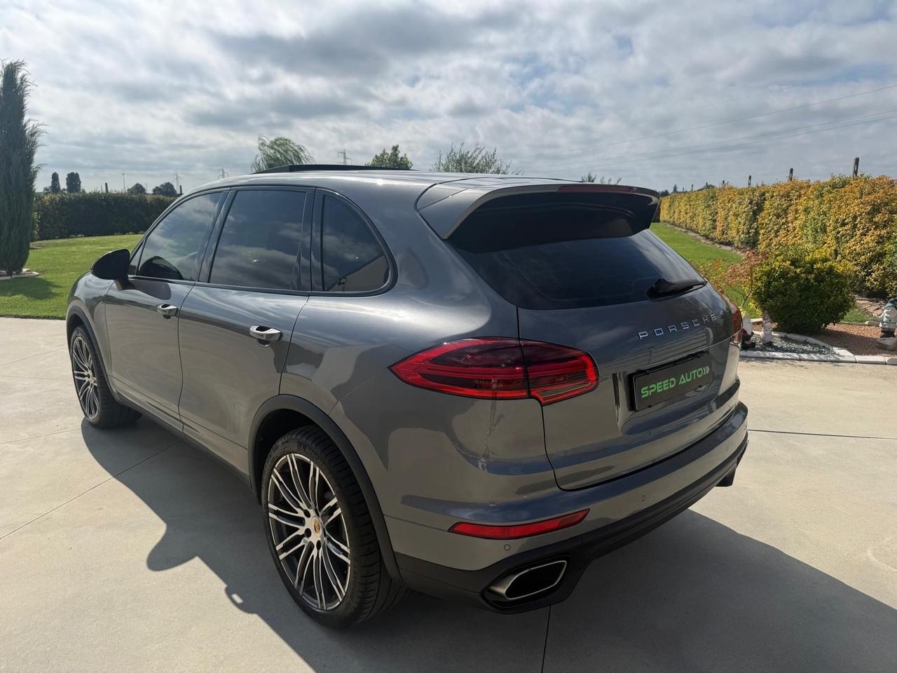 Porsche Cayenne Restilyng Tetto Fari Led