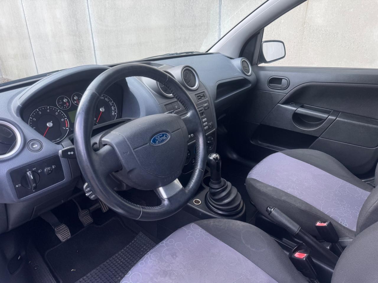 Ford Fiesta 1.2 B 5p. Ghia UNIPRO OK NEOP