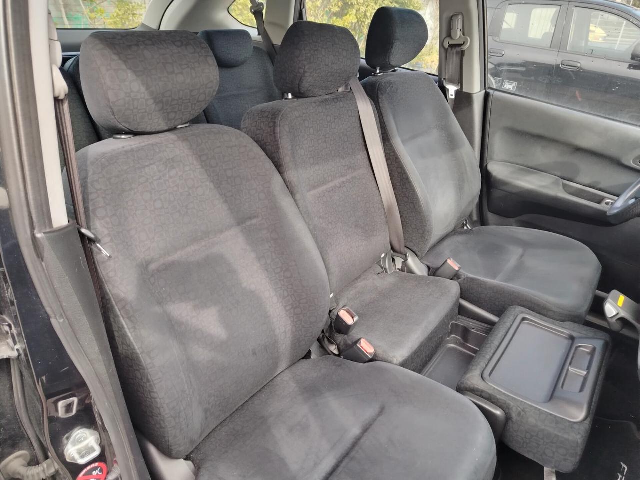 Honda FR-V 2.2 16V i-CTDi Executive