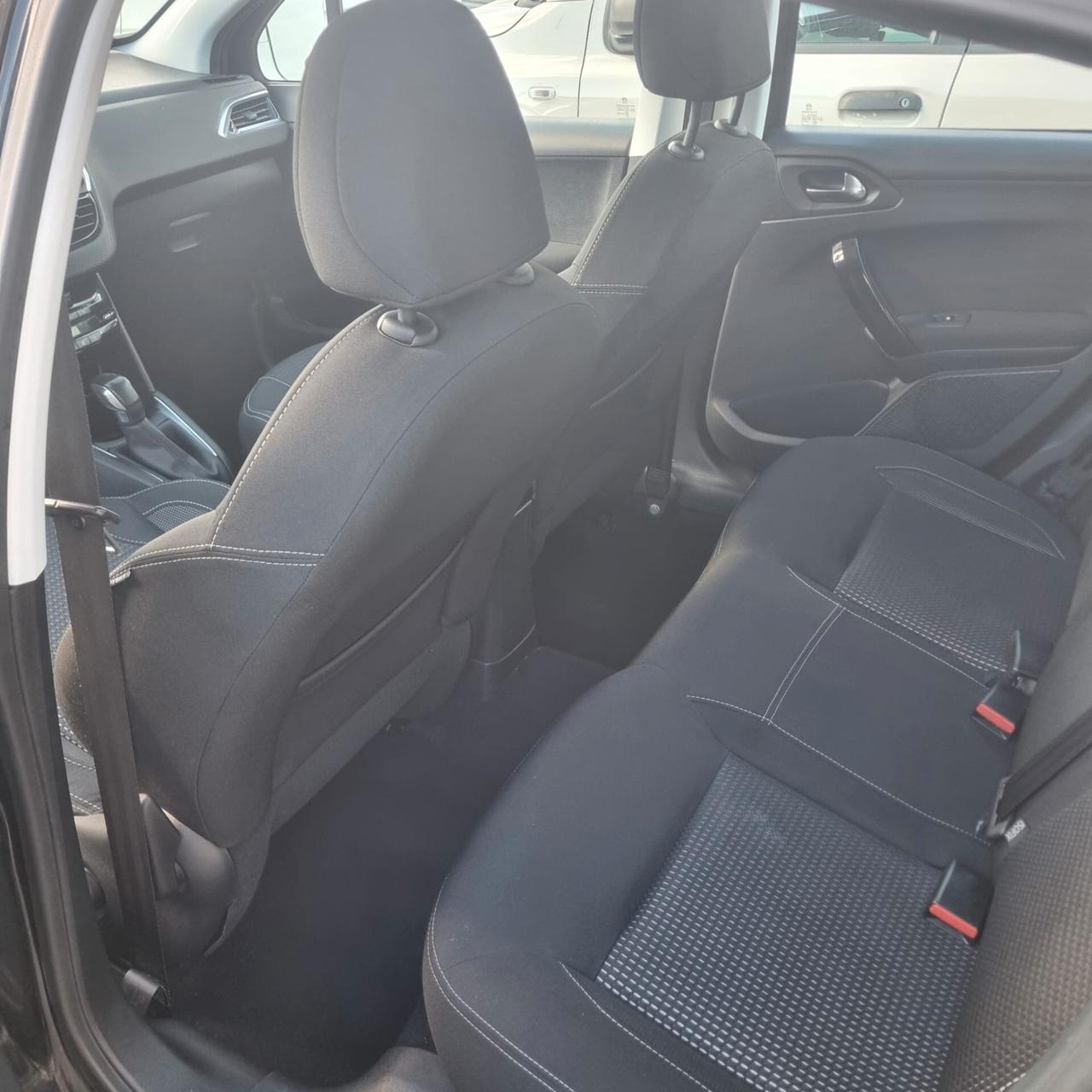 Peugeot 208 PureTech 82 5 porte Active