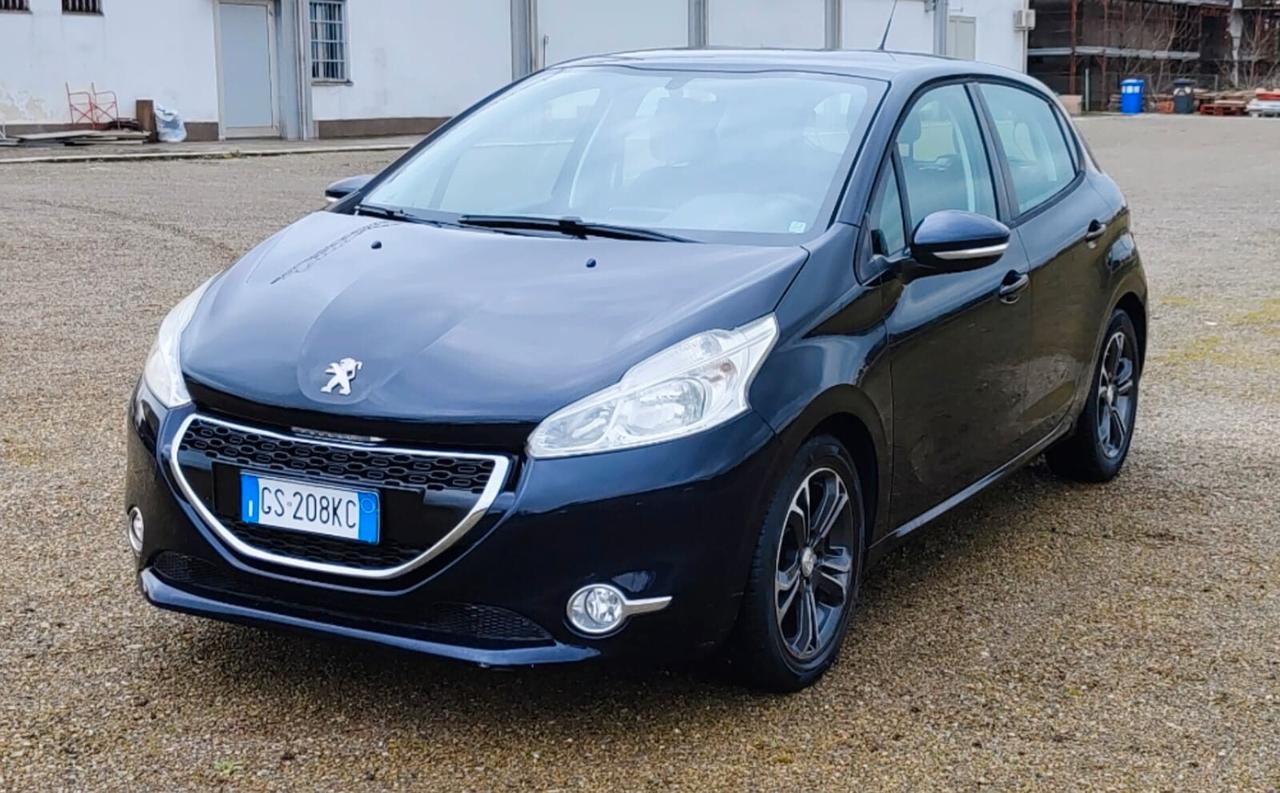 Peugeot 208 1.2 VTi 82 CV 5 porte Allure