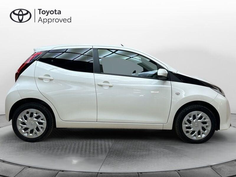 Toyota Aygo 1.0 x-cool 72 CV