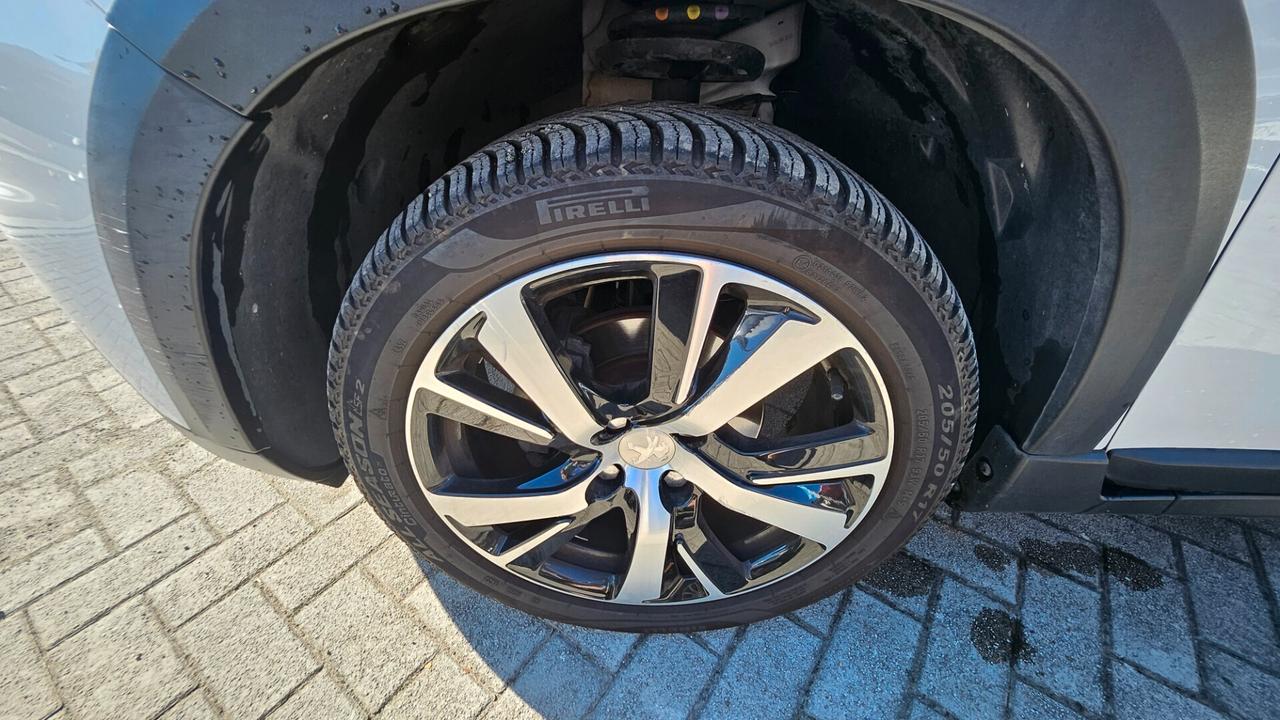 Peugeot 2008 BlueHDi 120 S&S Crossway