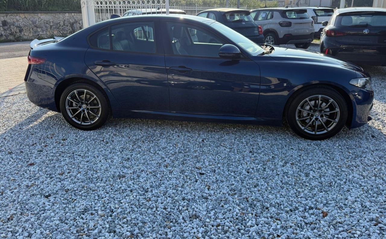 Alfa Romeo Giulia 2.2 Turbodiesel 180CV AT8 Eco Bu