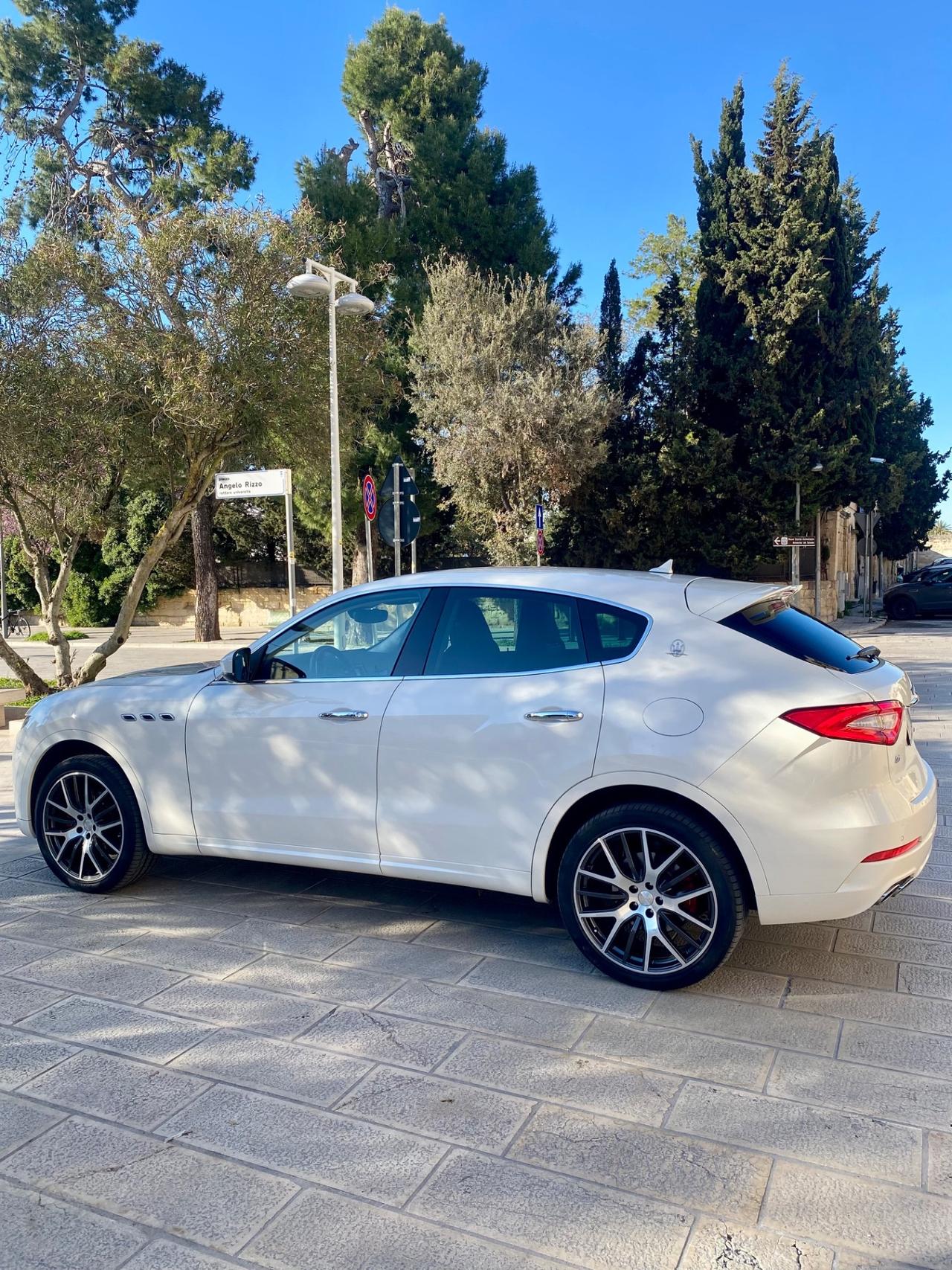 Maserati Levante V6 Diesel 275 CV AWD Gransport Q4