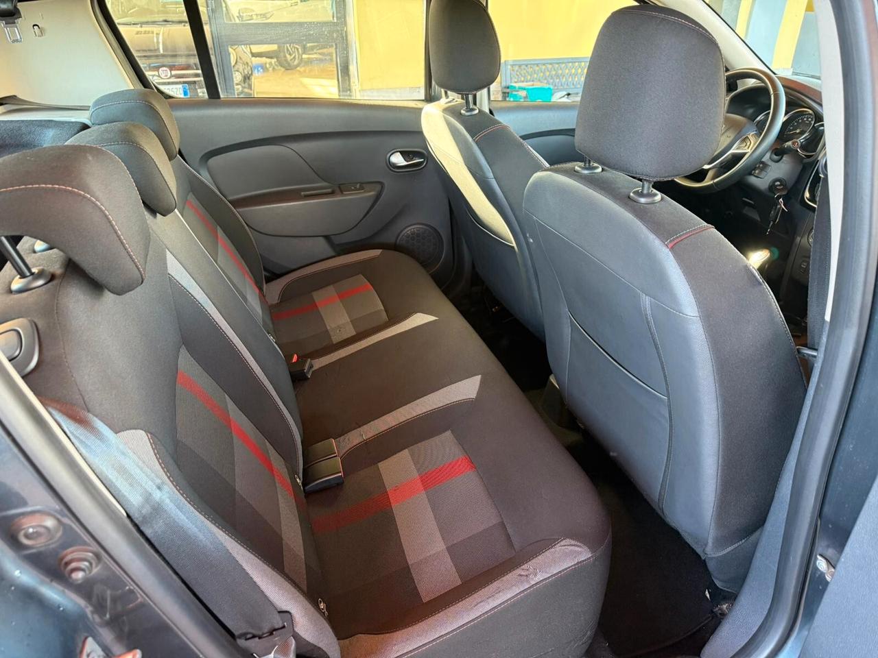 Dacia Sandero Stepway 1.5 Blue dCi 95 CV Comfort