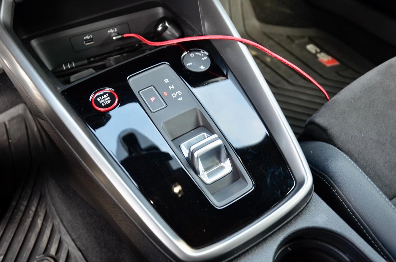 AUDI S3 SPORTBACK 2.0 TFSI QUATTRO 310cv S-TRONIC, FULL OPTIONAL, TETTO, MATRIX, SCARICO, HARMAN & KARDON, SEDILI ELETTRICI, 19", PERMUTE