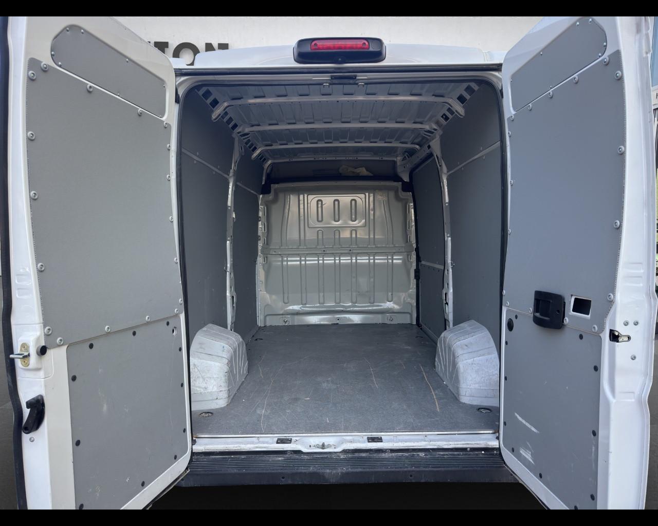 FIAT Ducato Series 9 Furgone Lastrato 33q Mh2 140cv 2.2 Multijet 3 E6d-Final