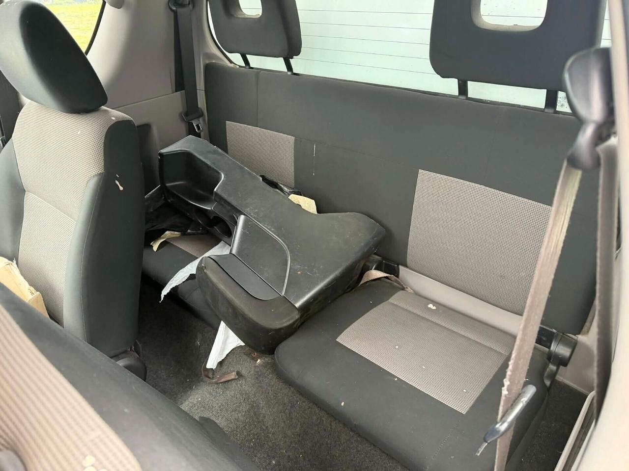 Mitsubishi L200 2.5 DI-D/136CV Club Cab Intense DPF