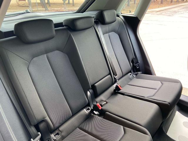 AUDI Q3 35 2.0 TDI S tronic Business Advanced COCKPIT