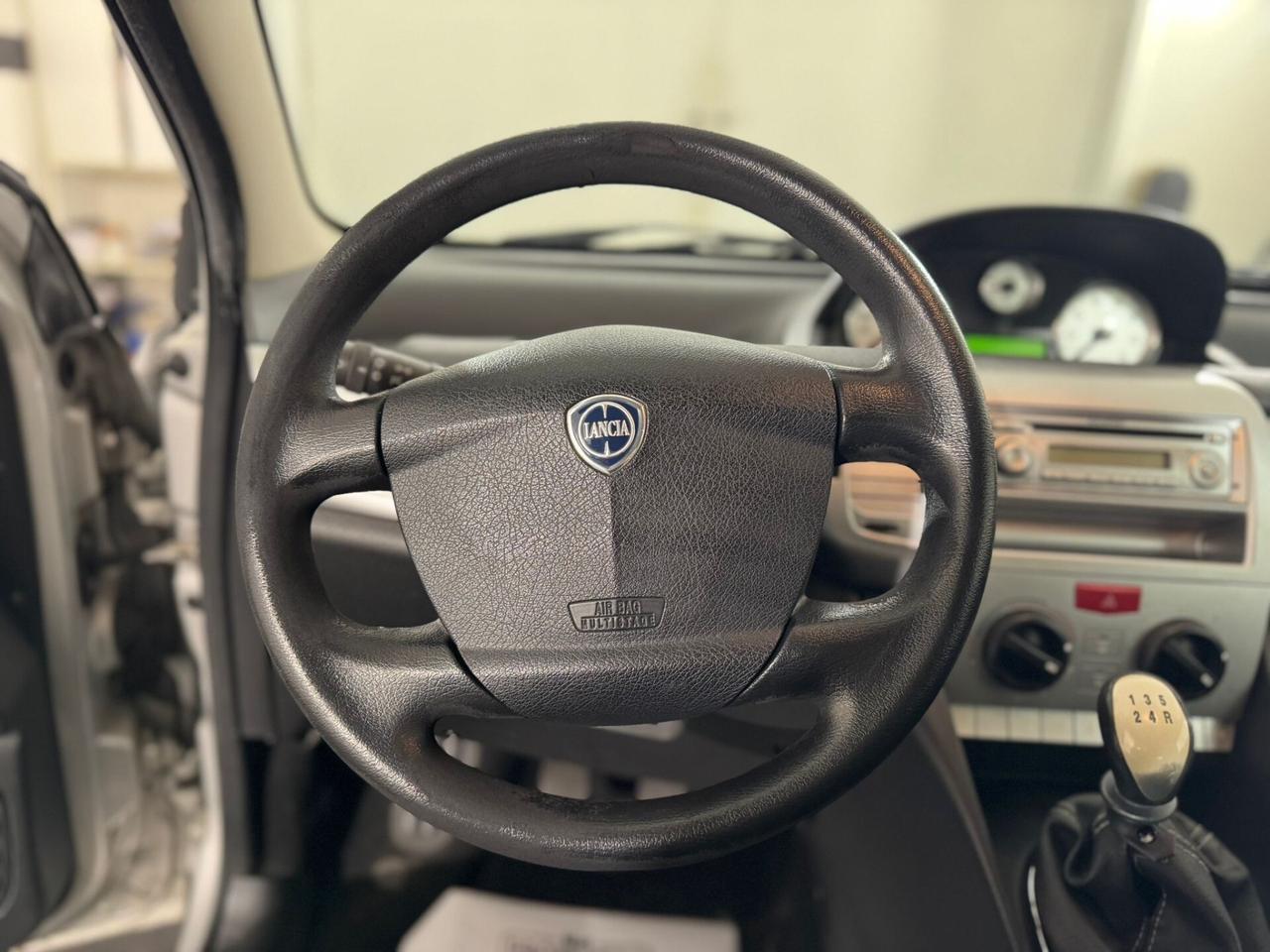 Lancia Ypsilon 1.2 Versus