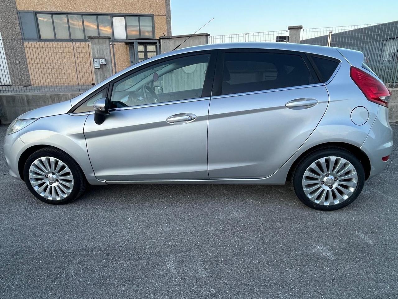 Ford Fiesta 1.4 TDCi 5p. Titanium