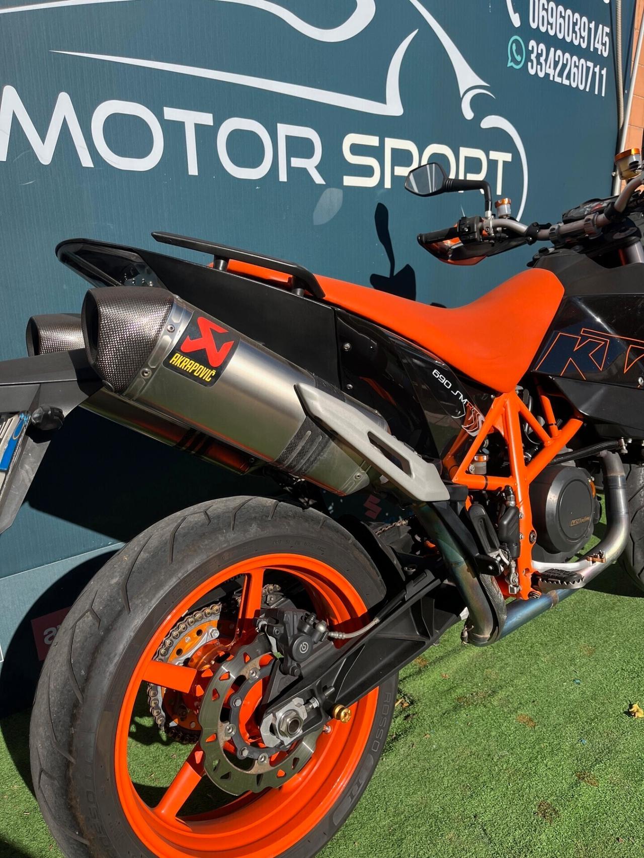 KTM SUPERMOTO 690