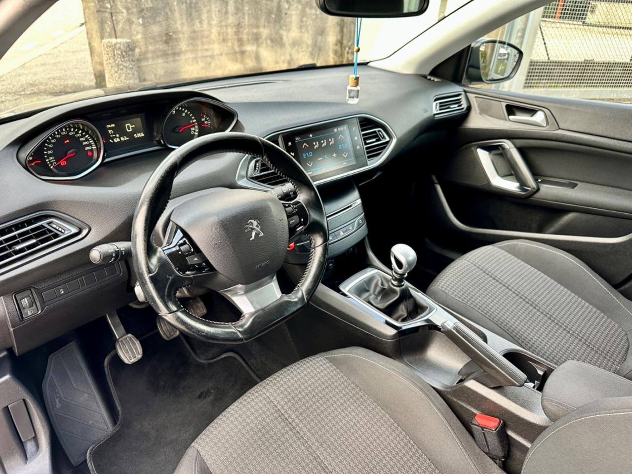 PEUGEOT 308 1.6HDi 2018 - 120CV ALLURE IMPECCABILE OK NEOPATENTATI