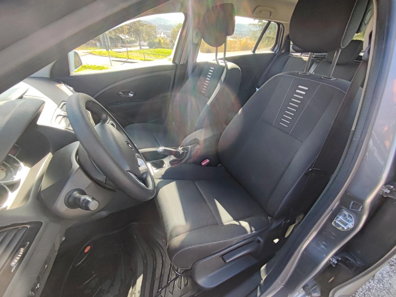 Renault Megane Mégane 1.5 dCi 110CV SporTour Attractive