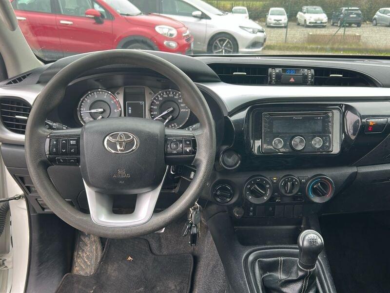 Toyota Hilux COMFORT IVA ESPOSTA COMPRESA